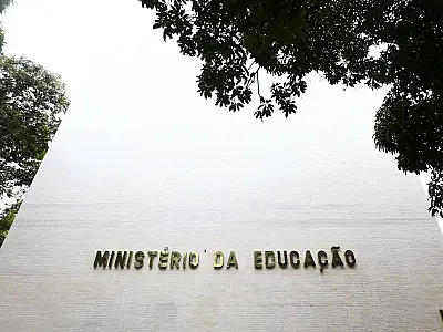 Sai lista de cursos superiores semipresenciais autorizados pelo MEC