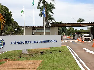 PF indicia Jair Bolsonaro e Ramagem no inquérito da "Abin Paralela"