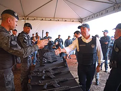 Governo de MS reforça segurança pública com entrega de novos fuzis