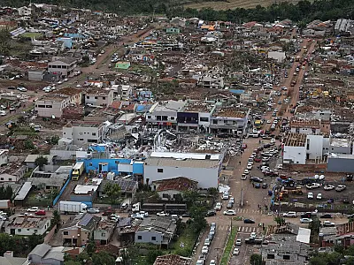 Governo do PR declara estado de calamidade pública em Rio Bonito do Iguaçu após tornado devastador