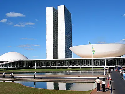 Com aprovação da PEC da Blindagem, especialistas veem risco de avanço do PCC no Congresso