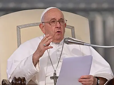 Papa Francisco critica indústria de armas e pede paz no conflito Israel-Palestina