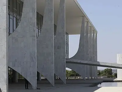 Governo federal se prepara para reforma administrativa em meio a pressão legislativa