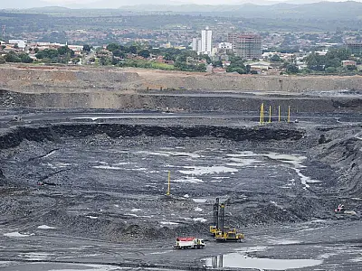 Estudo aponta irregularidade em 37% dos processos de mineração no país
