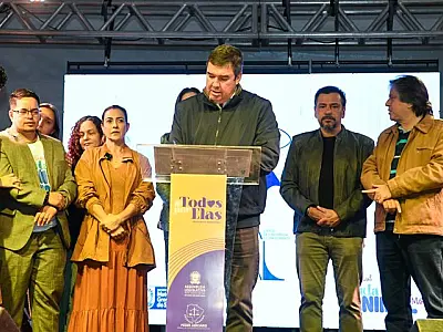 Governador Eduardo Riedel inclui protetores em novo programa de políticas de proteção animal