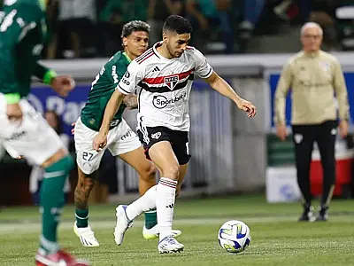 São Paulo surpreende Palmeiras e avança para a semifinal da Copa do Brasil