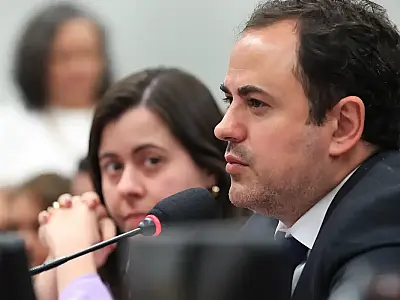 Câmara decide suspender Glauber Braga por 6 meses