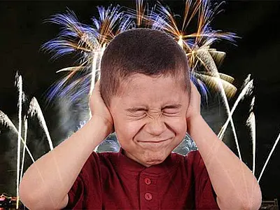 Queima de fogos pode desencadear crise sensorial em autistas