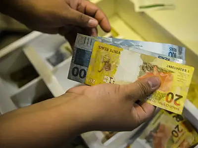 Lote extra de R$ 156,4 milhões do abono salarial será pago hoje