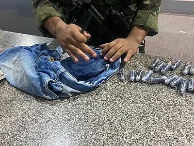 Policia de MS intercepta boliviano com fetos de lhama e cápsulas de cocaína no estômago