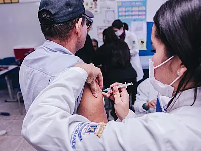 Campo Grande alcança 50% da meta de vacinação contra a gripe, mas busca ampliar adesão