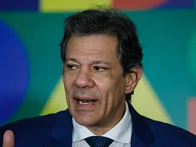 Haddad sinaliza saída antecipada do Ministério da Fazenda, mas evita planos eleitorais
