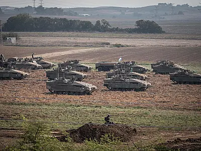 'Gaza está em chamas', diz ministro da Defesa de Israel enquanto tropas lançam a maior ofensiva