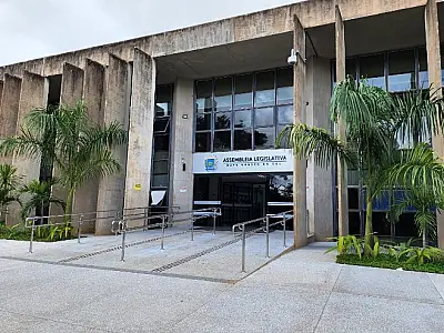 Assembleia aprova pacote do governo enquanto orçamentos dos Poderes projetam alta acima da receita