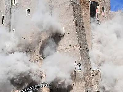 Torre medieval em Roma desaba parcialmente durante reforma; quatro trabalhadores ficam feridos