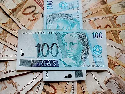 Economia brasileira deve perder fôlego em 2025