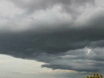 Tempestades e ventos de até 100 km/h colocam 37 municípios de MS em alerta