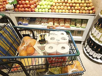 Inflação pressiona famílias de baixa renda com alta de alimentos e energia