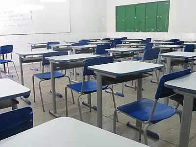Comunicado escolar sobre odor de alunos gera indignação entre os pais