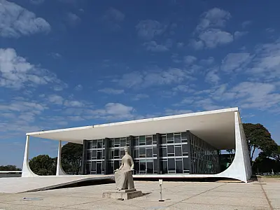 PEC que limita poderes do STF pode ser votada na próxima terça-feira, afirma presidente do Senado