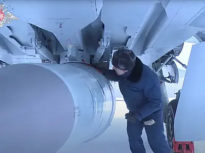 Rússia utiliza pela 1ª vez míssil hipersônico avançado em ataque à Ucrânia