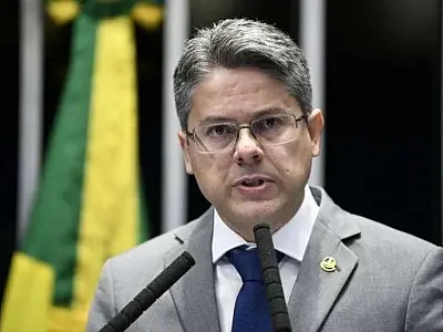 Senado reúne assinaturas para CPI sobre atuação de ministros do STF no caso Banco Master