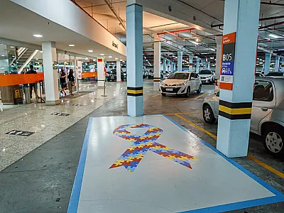 Blitz alerta para desrespeito: uso indevido de vagas especiais gera mais de 1.300 multas no ano