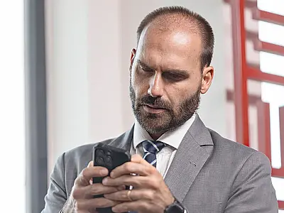 Eduardo Bolsonaro diz que levará aos EUA denúncias sobre atuação do TSE nas eleições