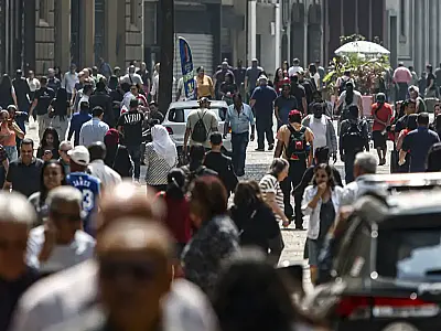 Mais de 8,6 milhões deixam pobreza; Brasil tem melhor nível desde 2012
