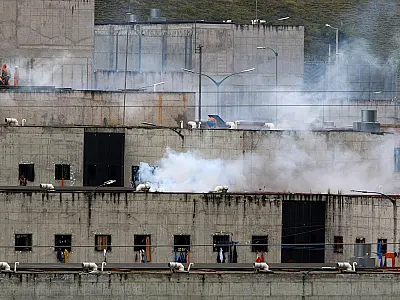 Presos retêm 57 guardas em prisões do Equador em protesto contra Operações de Segurança