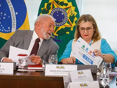 Presidente Lula demite presidente da Caixa Econômica Federal e nomeia substituto