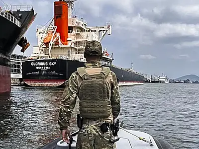 PF faz operação para combater tráfico de drogas no Porto de Santos
