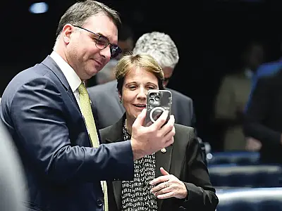 “A vice dos sonhos”: Tereza Cristina rejeita convite de Flávio Bolsonaro