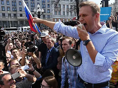 Novas revelações sobre a morte de Navalny: sinais de hematomas e tentativas de reanimação