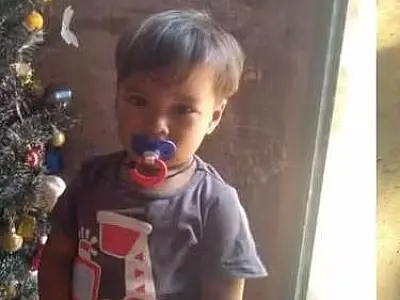 Bebê de 2 anos que foi espancado pela mãe e padrasto morre após 21 dias internado
