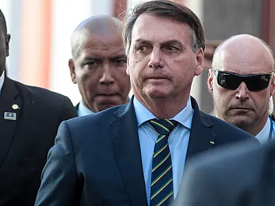 PF investiga possível uso do Estado para enriquecimento de Bolsonaro