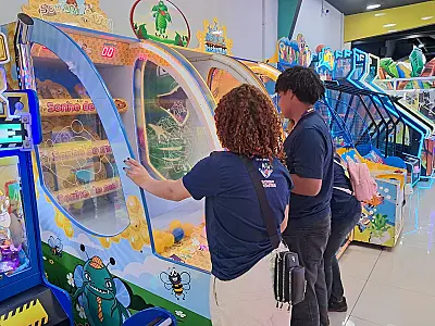 Alunos da Orquestra Fraternidade Sem Fronteiras vivem momentos mágicos no Shopping