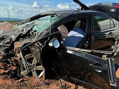 Acidente fatal  na BR-262 tira a vida da esposa de Tenente da PM e deixa filhos feridos