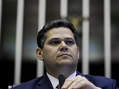 Alcolumbre deve segurar nova indicação ao STF até depois das eleições