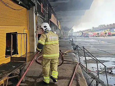 Ceasa informa que 28 lojas foram destruídas por incêndio