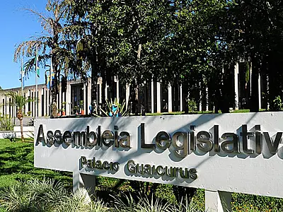 ALEMS encerra 2023 apresentando um balanço com mais de 500 projetos e 288 aprovações em 143 sessões