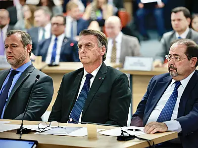 Defesa de Bolsonaro contesta prisão preventiva e fala em "profunda perplexidade"