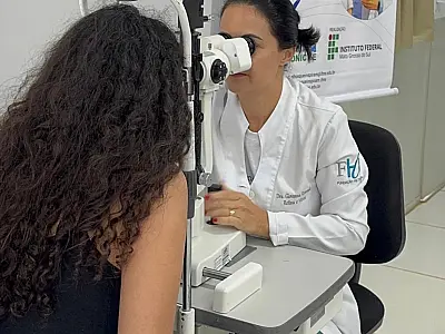 Quando enxergar muda o futuro: projeto leva exames e óculos gratuitos a milhares de estudantes em MS