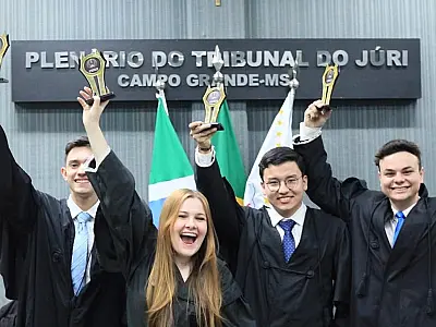 Estudantes de Direito se destacam em final de campeonato de júri simulado em Campo Grande