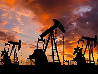 Petróleo despenca após sinalização mais branda de Trump sobre o Irã