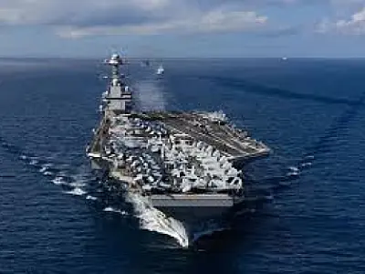 Trump ameaça Irã e anuncia envio de "enorme armada" militar