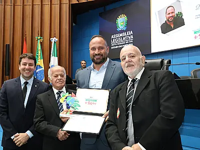 Comunidade libanesa é homenageada na Assembleia; Danilo, da Mix Nutri, é destaque por empreendedoris
