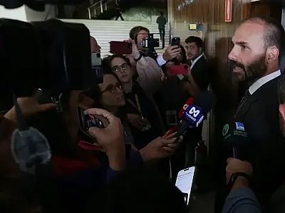STF condena Eduardo Bolsonaro por coação no processo de tentativa de golpe de Estado