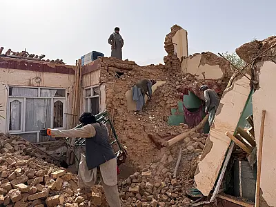 Terremoto de magnitude 6,3 abala norte do Afeganistão  ao menos 20 mortos e centenas de feridos