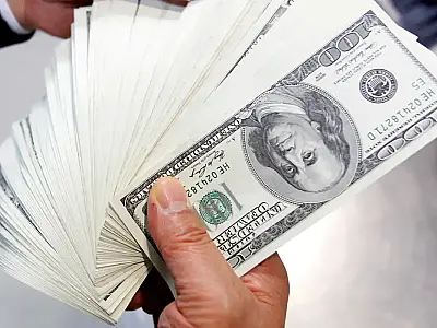 Mercado financeiro brasileiro registra ganhos com queda do dólar e alta na bolsa de valores